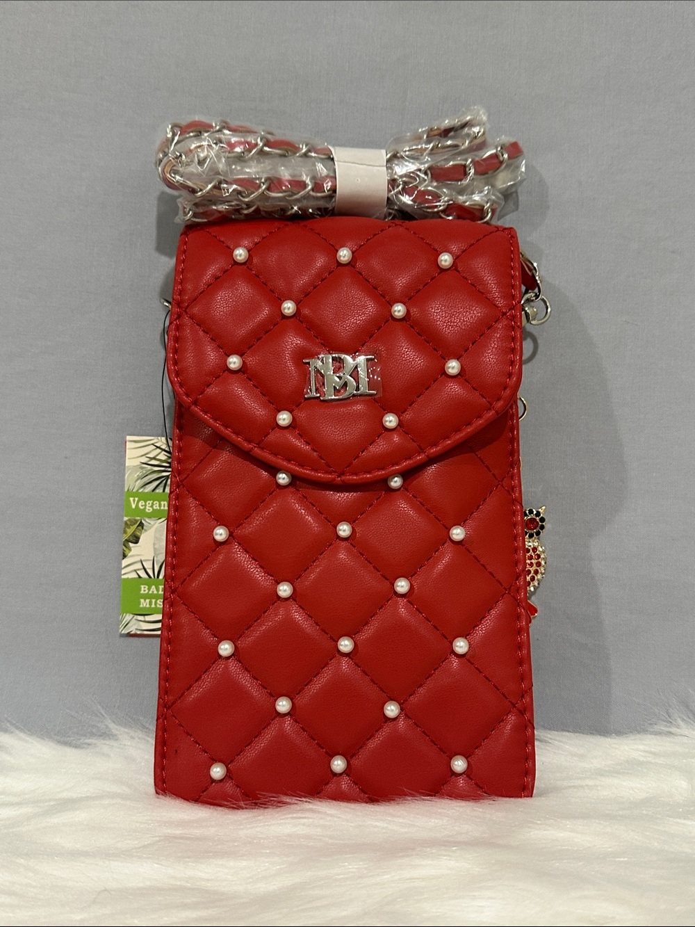 Badgley Mischka Quilted Phone Crossbody with Card Wallet Insert in Red NWT’S